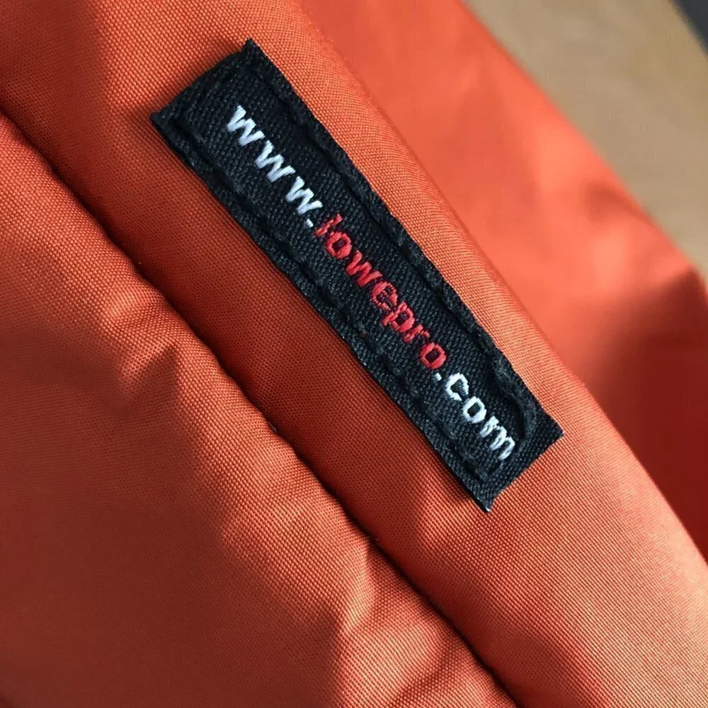 lowepro laptop messenger
